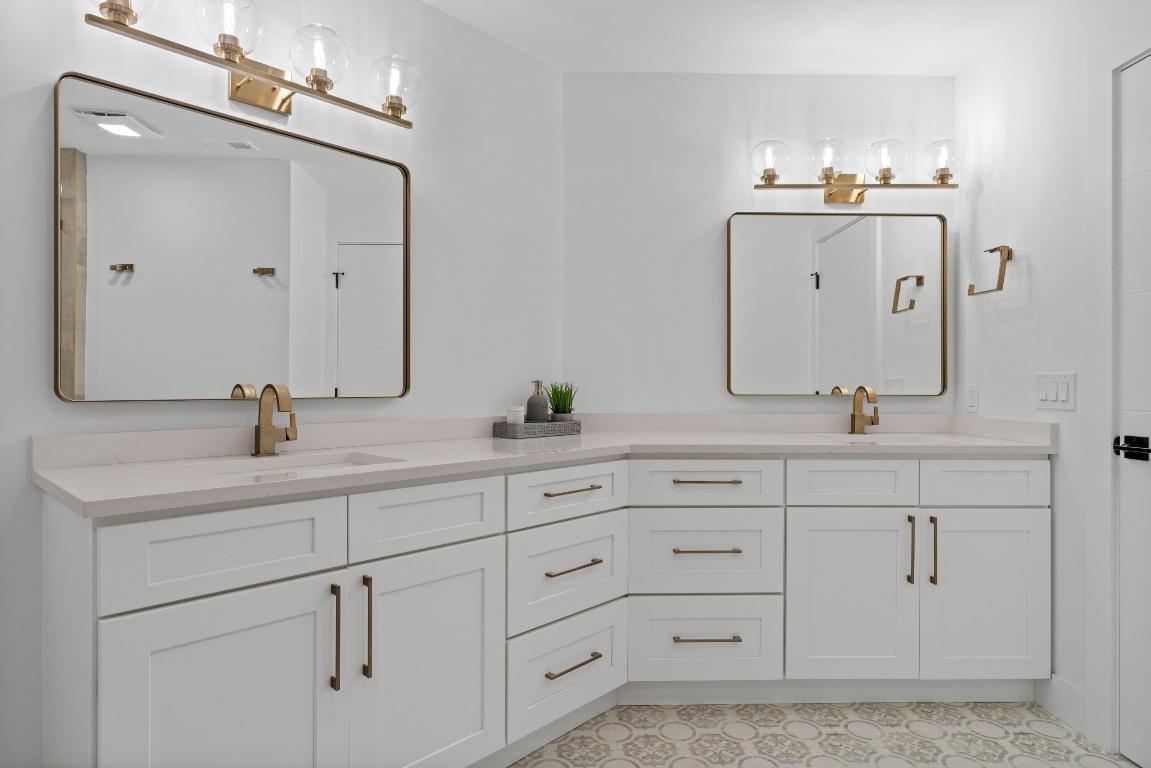 MARINERS COVE 1 - Residential Lease