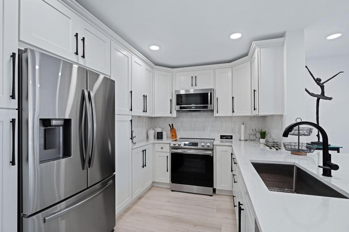 MARINERS COVE 1 - Residential Lease