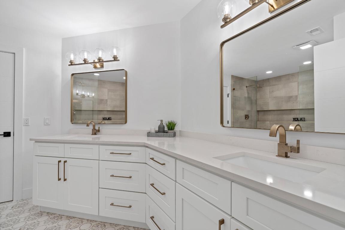 MARINERS COVE 1 - Residential Lease