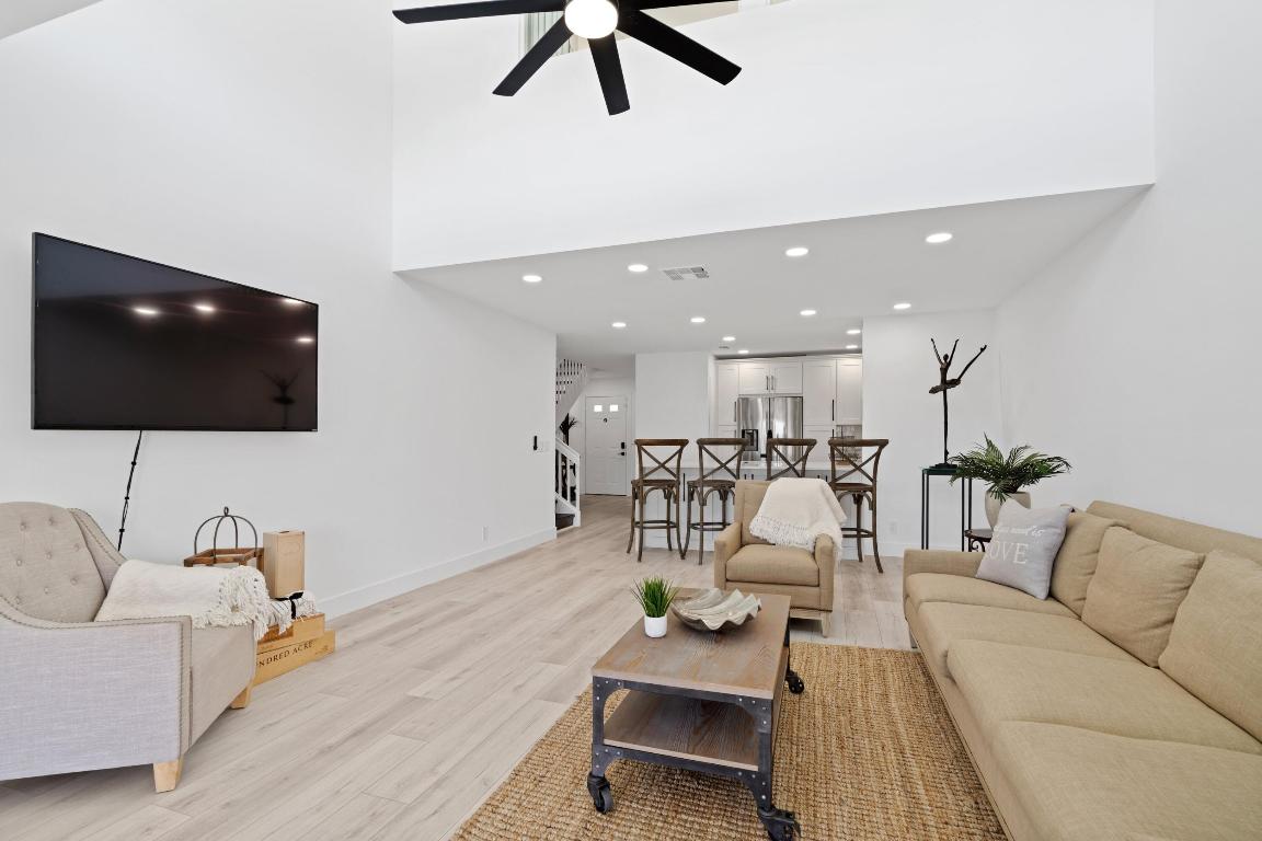 MARINERS COVE 1 - Residential Lease