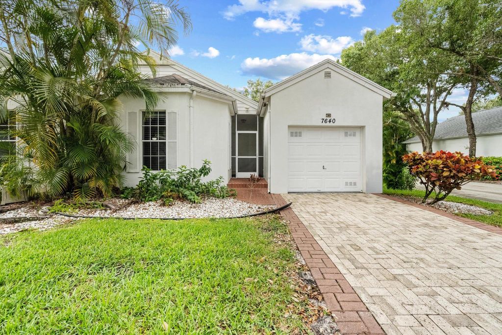 Photo of 7640 Forest Green Lane, Boynton Beach, FL 33436 (MLS # R11104530)