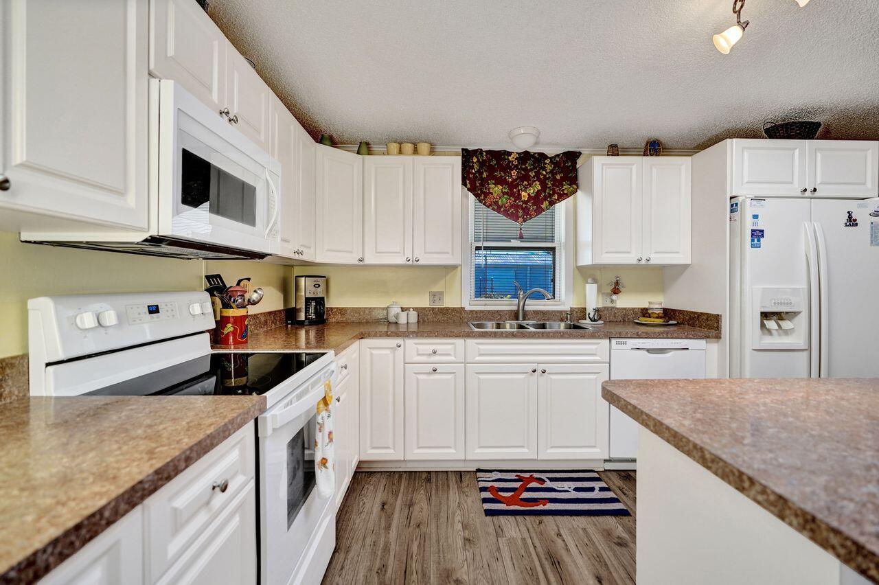 PINE GROVE VILLAGE - Residential