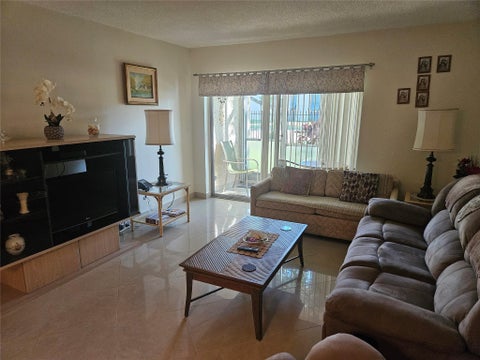 Tiny photo for 959 SE 2ND Avenue #117, Deerfield Beach, FL 33441 (MLS # B26070296)