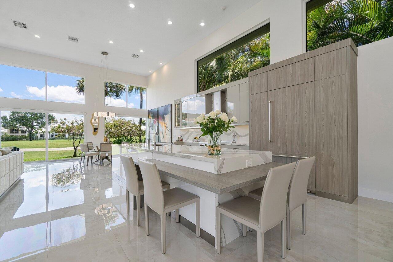 HOLLOWS / POLO CLUB - Residential