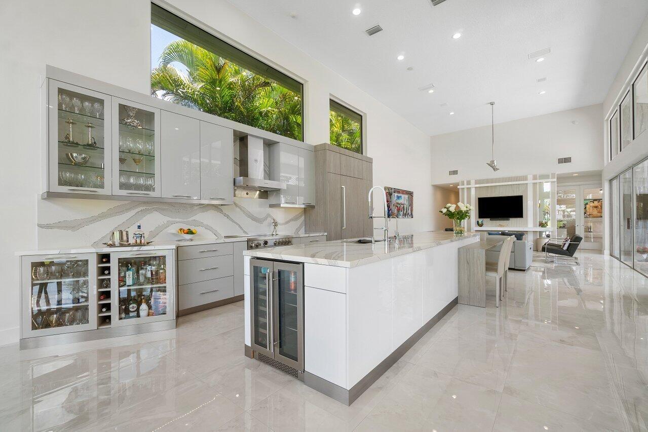 HOLLOWS / POLO CLUB - Residential