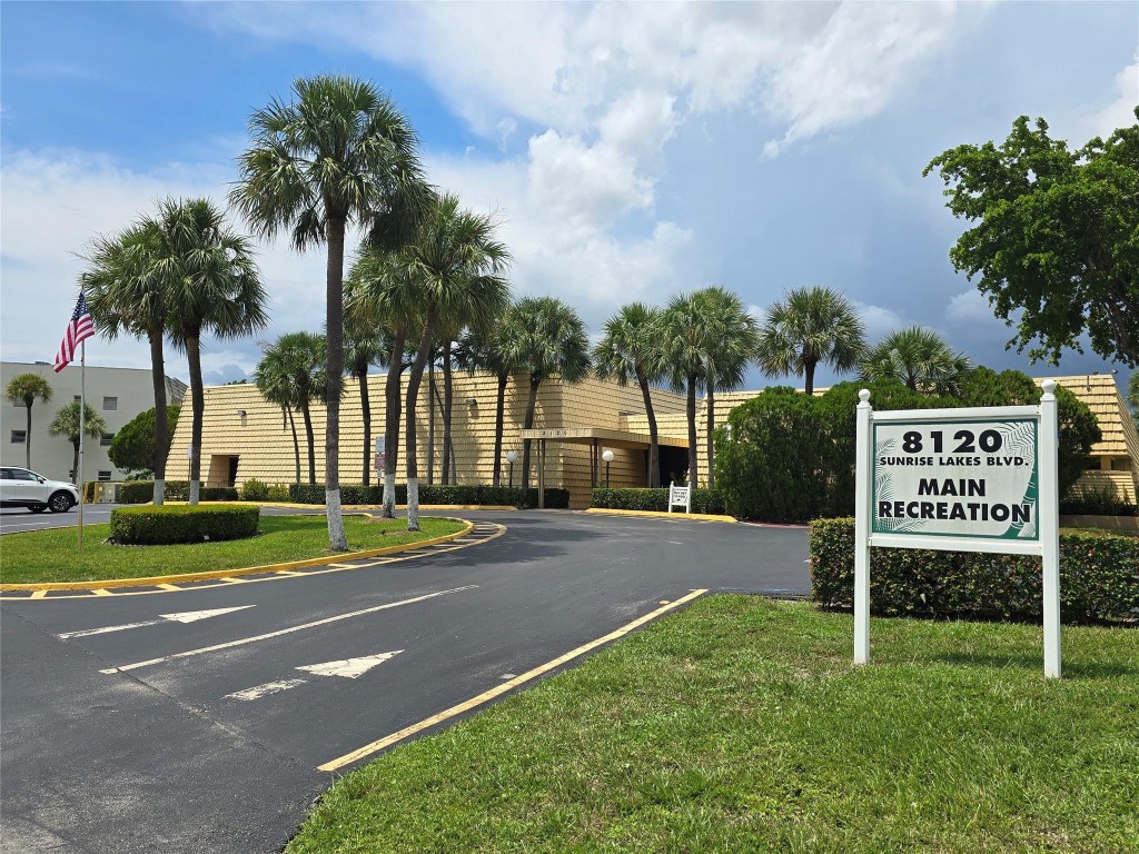 SUNRISE LAKES PHASE 2 - Residential