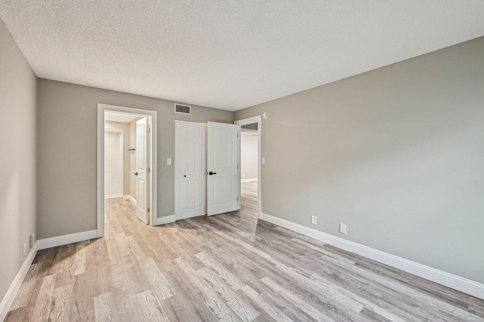 CASA DEL RIO CONDO - Residential Lease