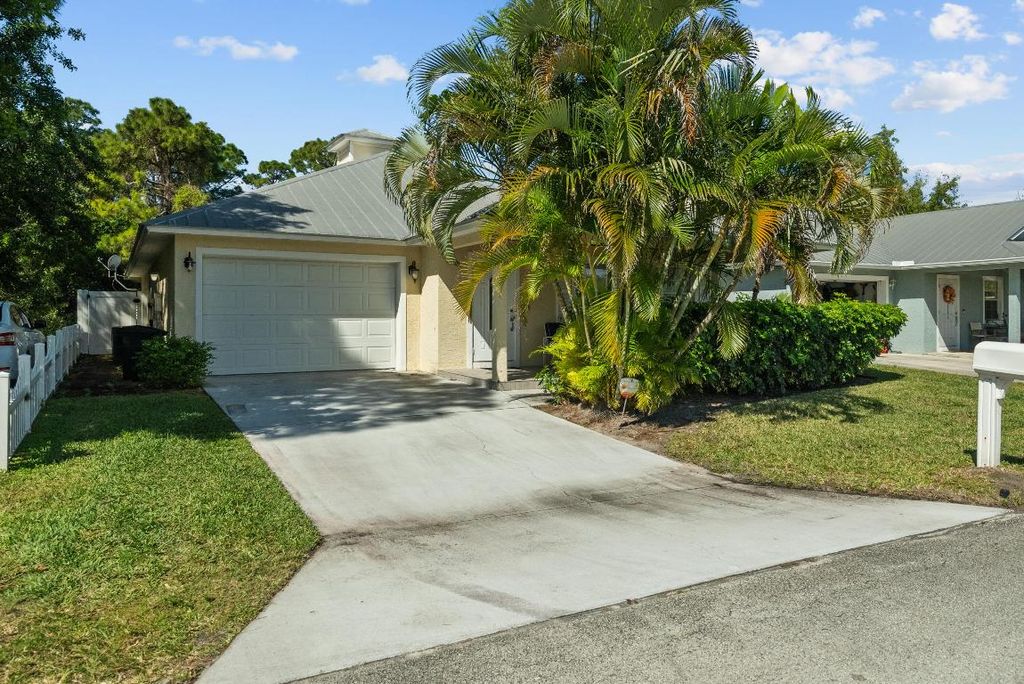 Photo of 5856 SE Inez Avenue, Stuart, FL 34997 (MLS # R10955684)
