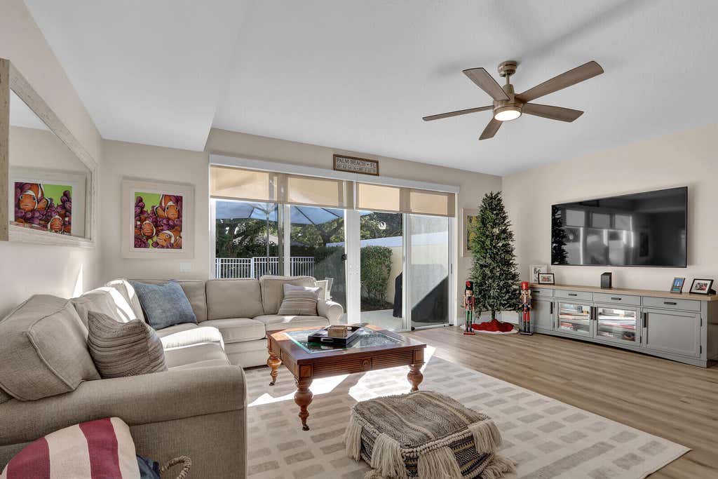 Photo of 434 Capistrano Drive, Palm Beach Gardens, FL 33410 (MLS # R11043406)
