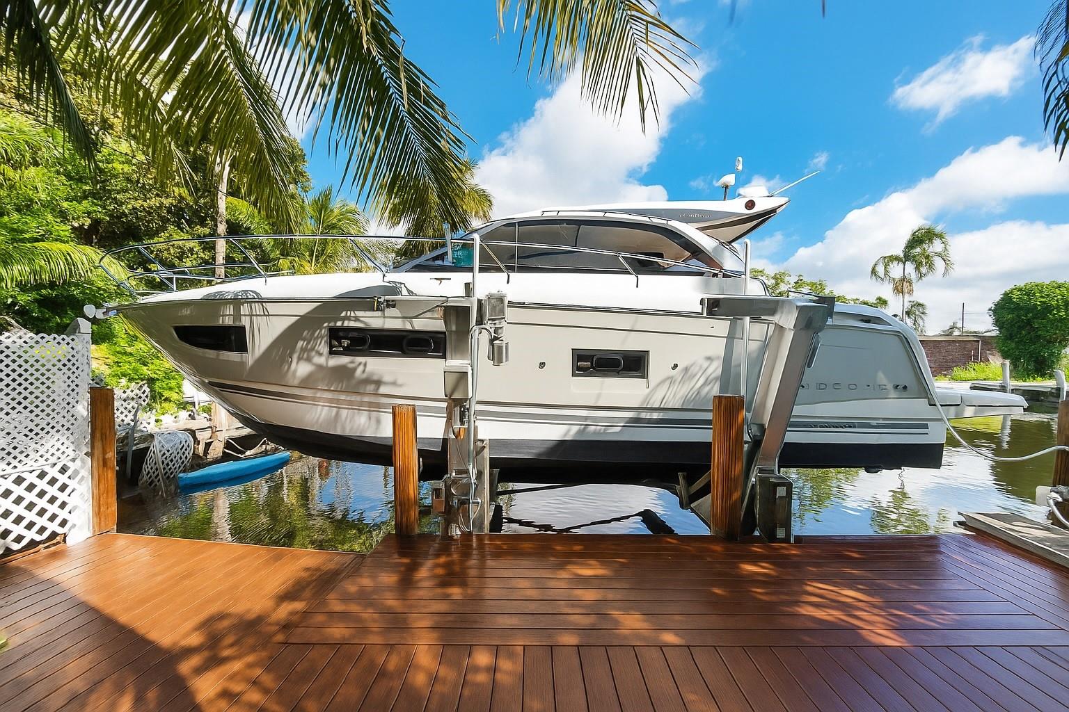 POMPANO ISLES - Residential