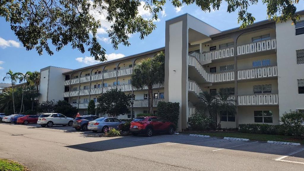 Photo of 3401 Bimini Ln #H3, Coconut Creek, FL 33066 (MLS # B26028829)