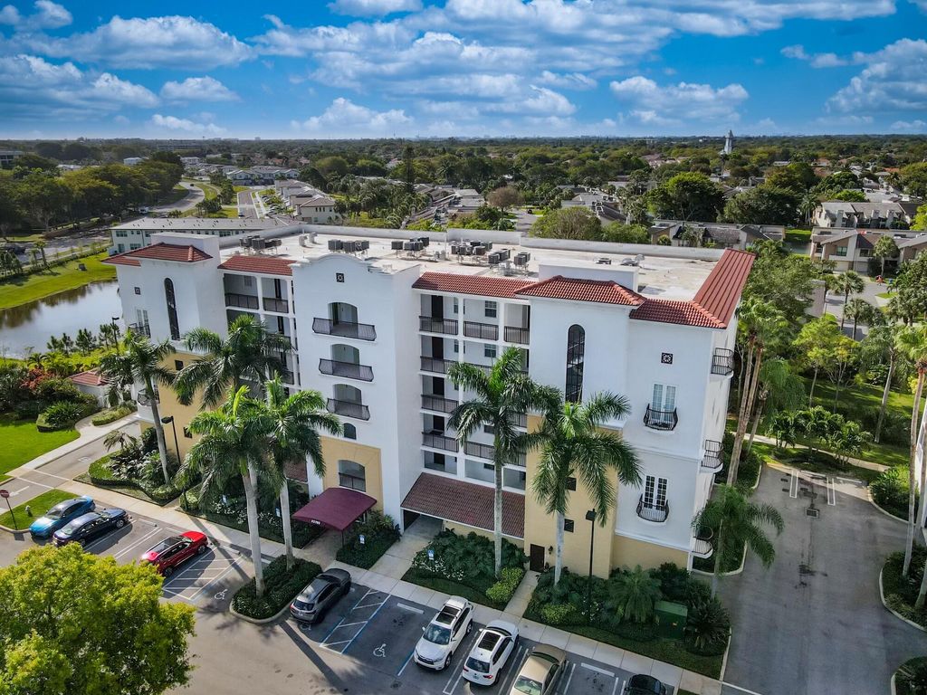 Photo of 22703 Camino Del Mar #51, Boca Raton, FL 33433 (MLS # R10967118)