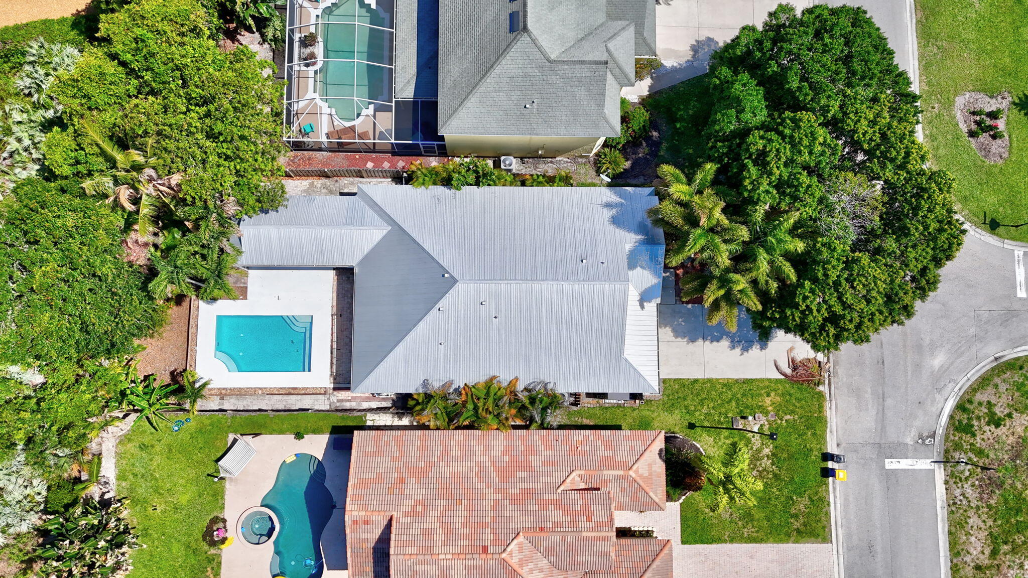 PINEAPPLE PLANTATION - Residential