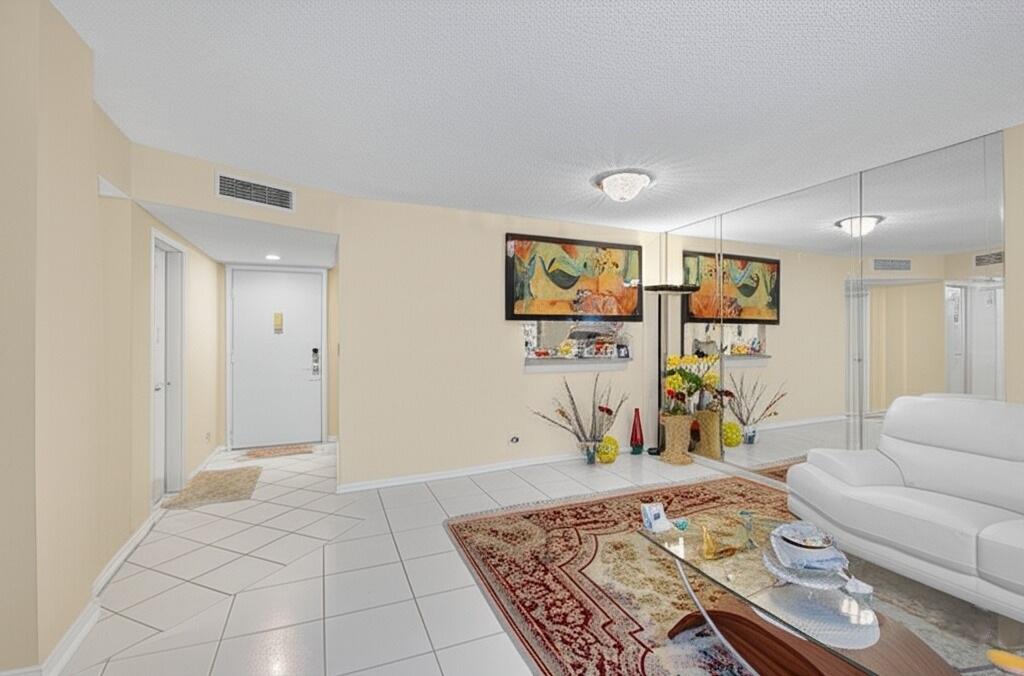 5340 Las Verdes Circle 303