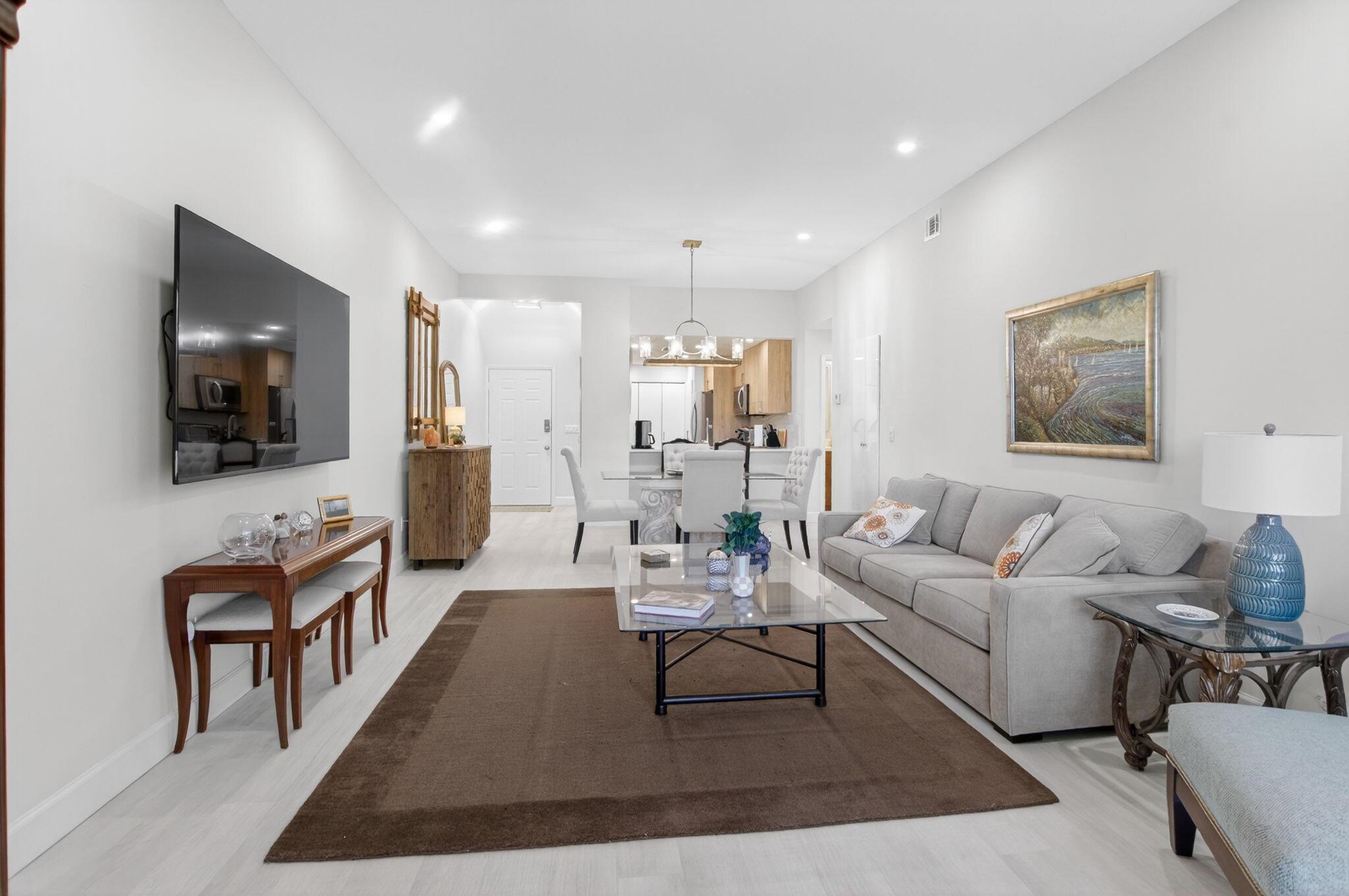 7460 La Paz Boulevard 204