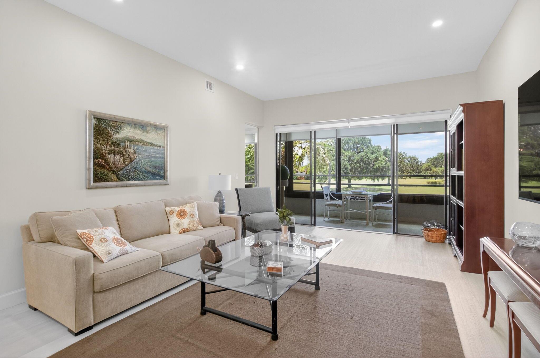 7460 La Paz Boulevard 204