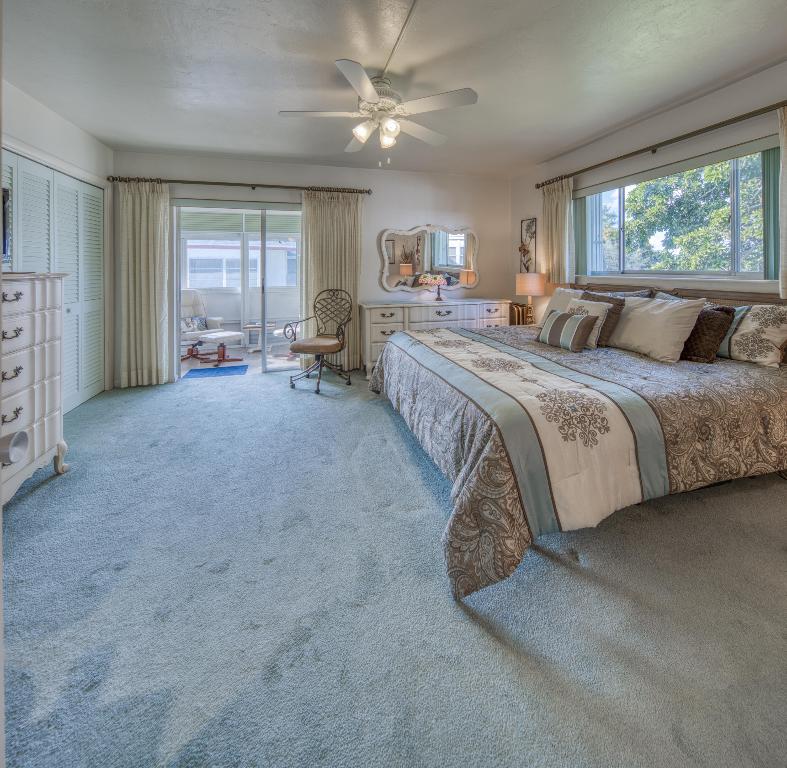 LAKESIDE POINT APT NO 2 COND DECL IN - Residential