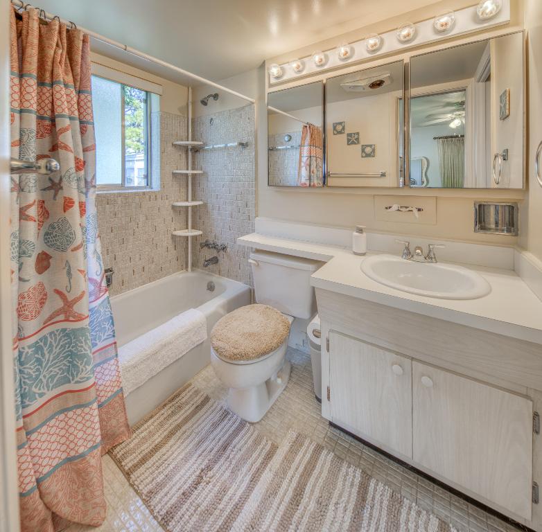 LAKESIDE POINT APT NO 2 COND DECL IN - Residential