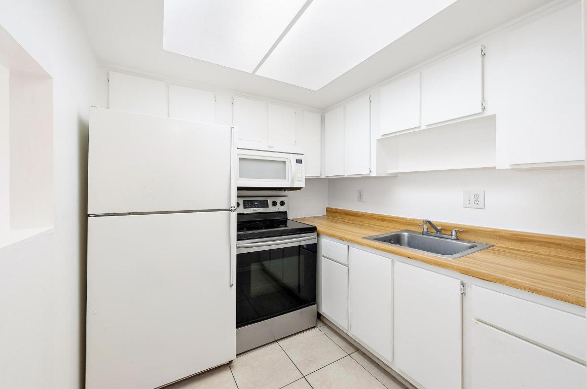 CEDAR POINTE CONDO - Residential