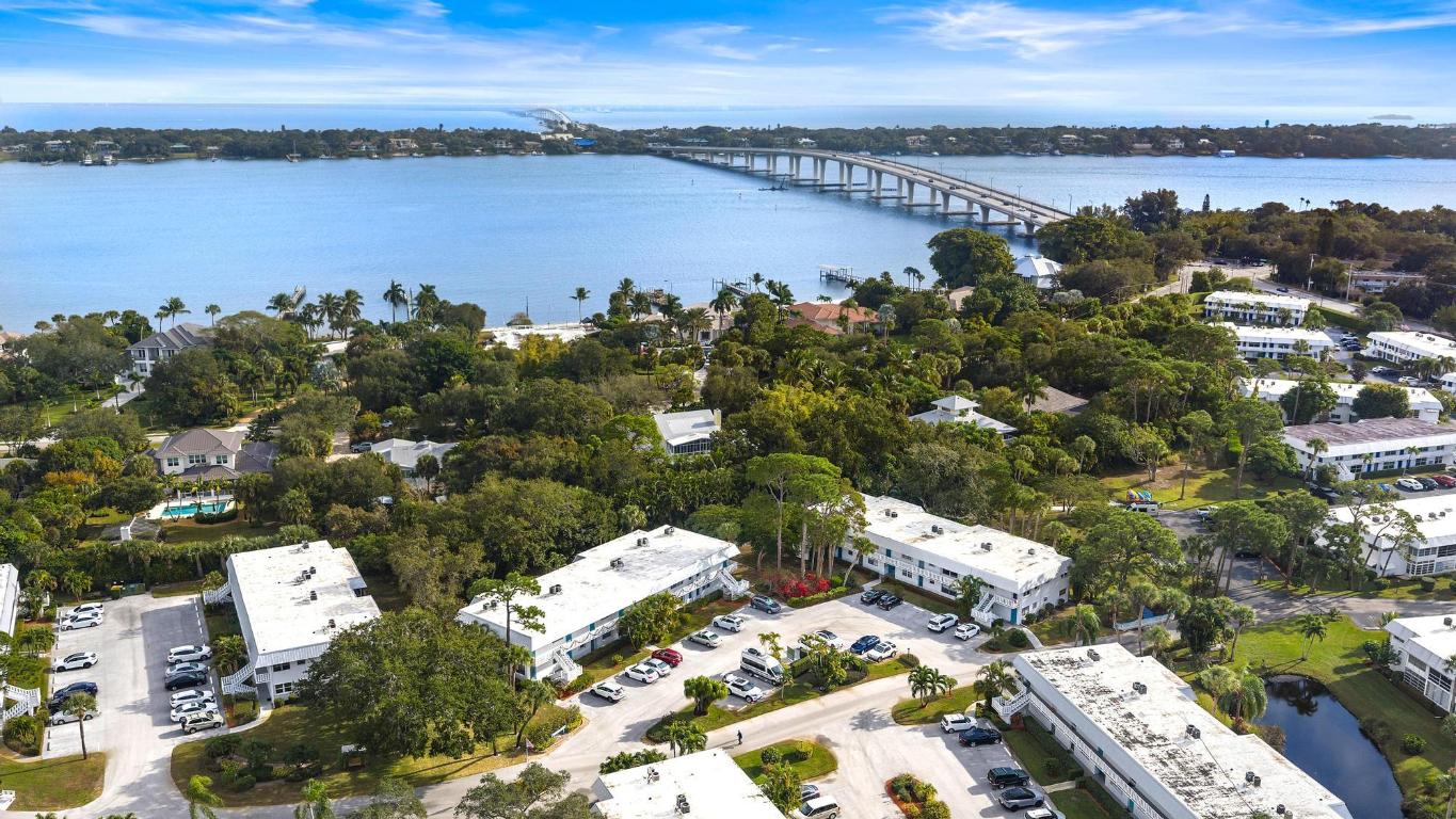 CEDAR POINTE CONDO - Residential