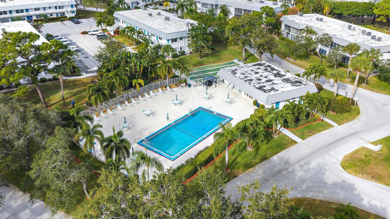 CEDAR POINTE CONDO - Residential