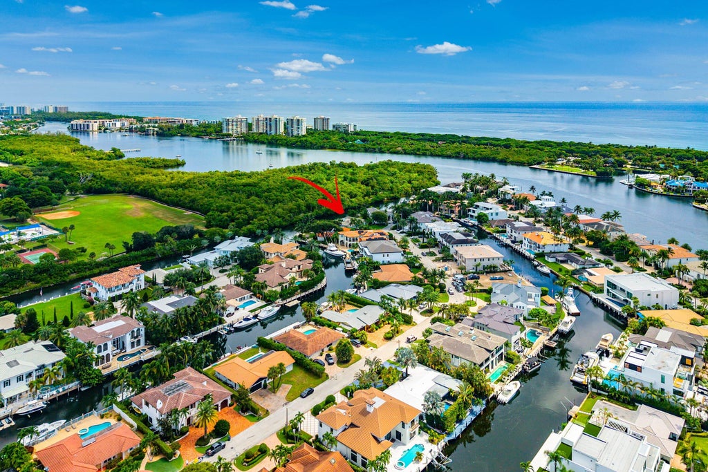 Photo of 611 Phillips Drive, Boca Raton, FL 33432 (MLS # B26083385)