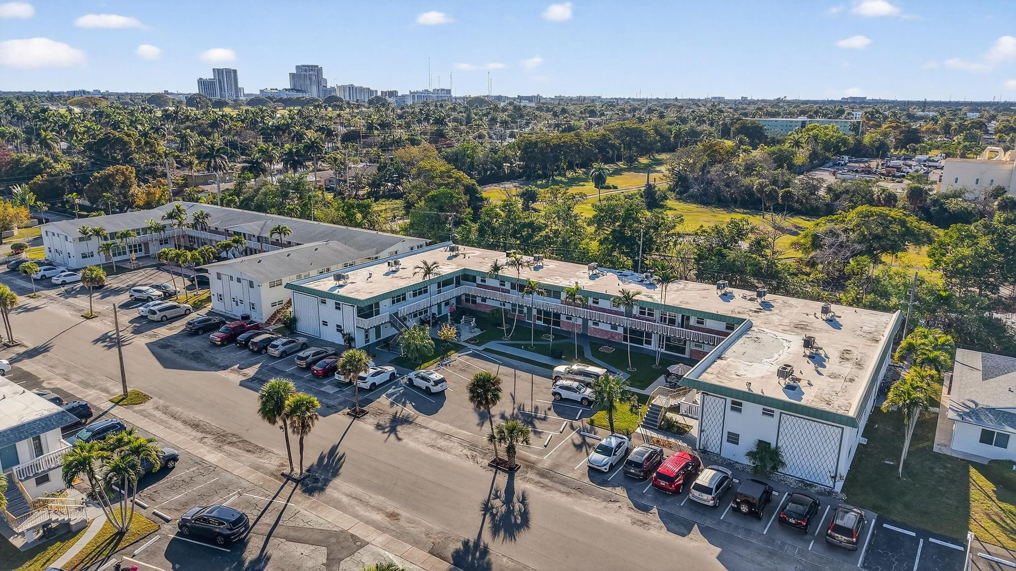 CRYSTAL COURT MANOR - Residential