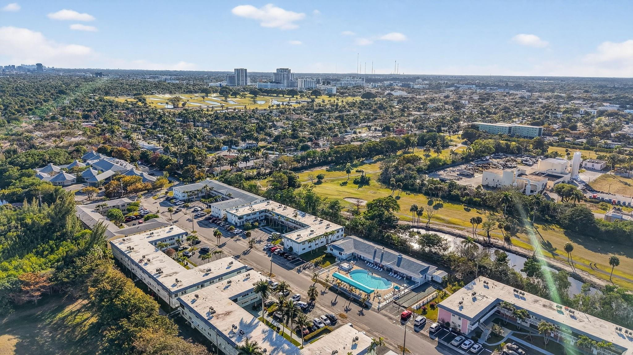 CRYSTAL COURT MANOR - Residential