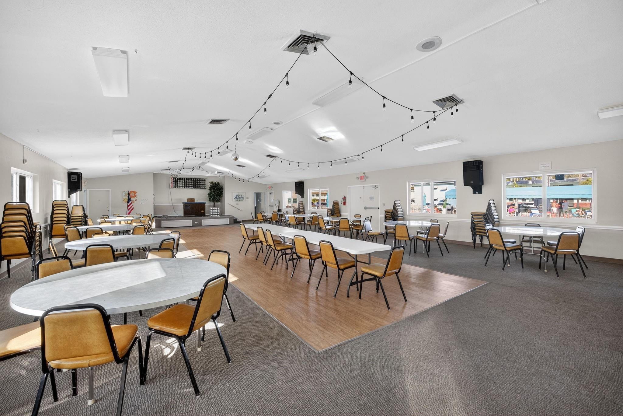 CRYSTAL COURT MANOR - Residential