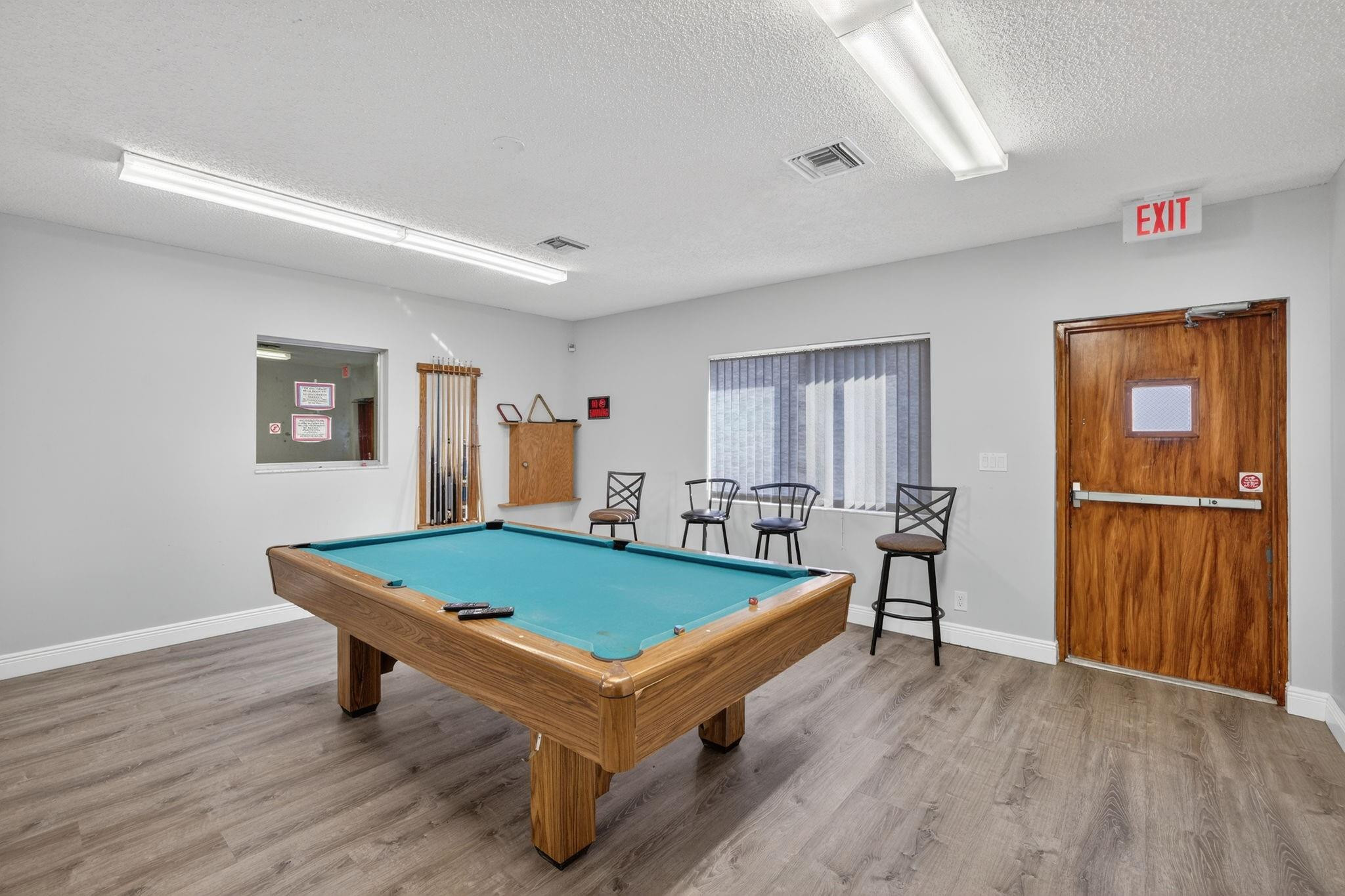 CRYSTAL COURT MANOR - Residential