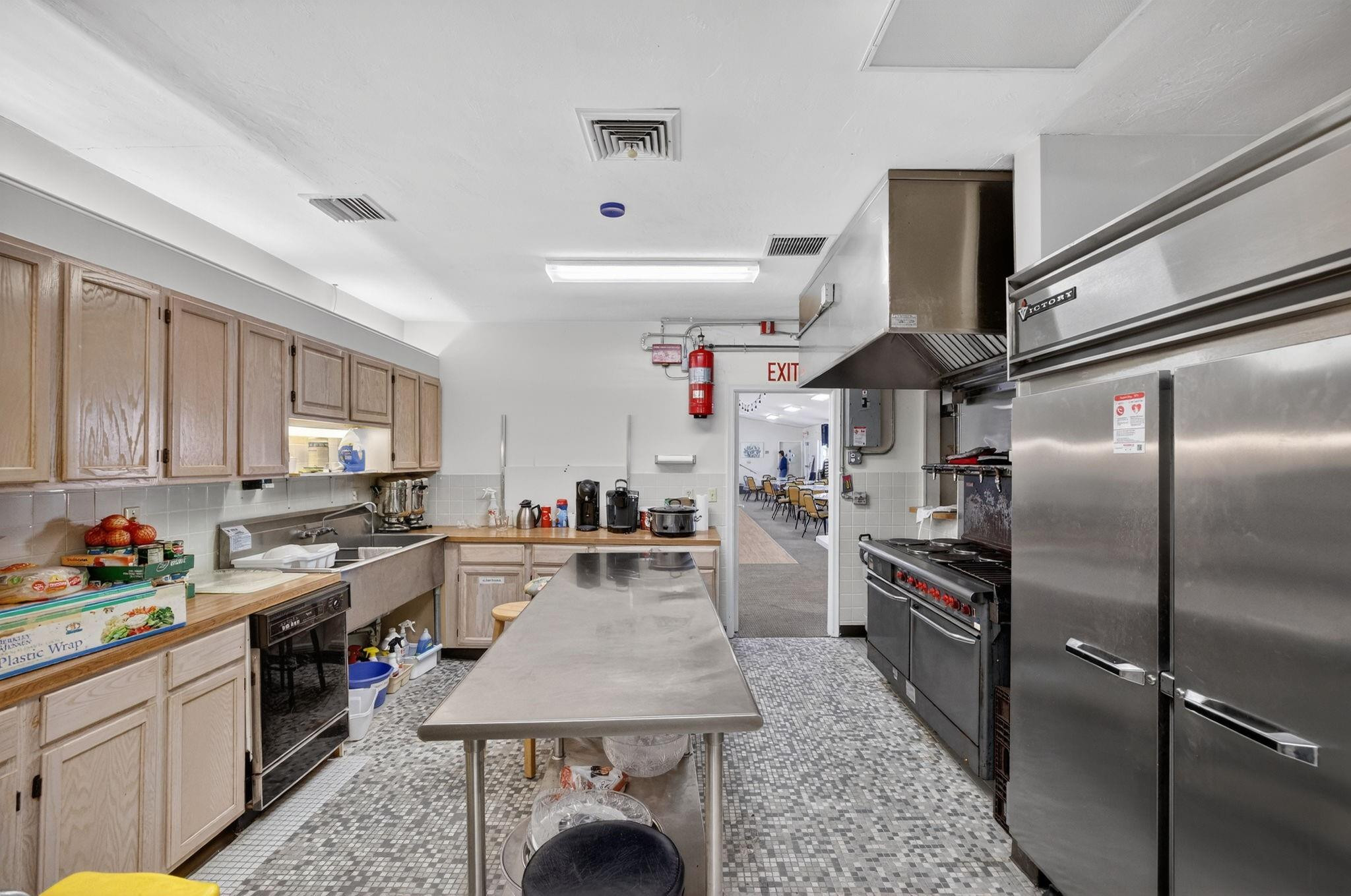 CRYSTAL COURT MANOR - Residential