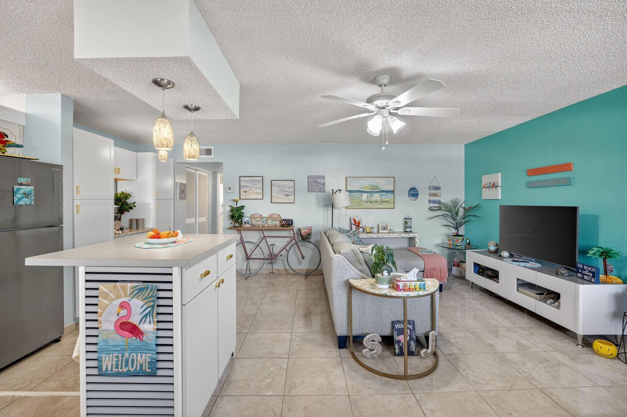 CRYSTAL COURT MANOR - Residential