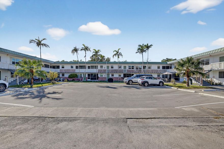 LIVE THE FLORIDA LIFESTYLE IN THIS 1 BED/1 BATH UNIT ON A PALM TREE LINE STREET  LOCATED MINUTES FROM HOLLYWOOD BEACH & WEST LAKE PARK OVERLOOKING THE GOLF COURSE. ONCE YOU ENTER THIS UNIT YOU WILL NOTICE HOW SPACIOUS & BRIGHT THE CONDO FEELS. OPEN FLOOR PLAN. ALL NEW IMPACT WINDOWS & WINDOW TREATMENTS. CERAMIC TILE THOUGHOUT UNIT. OPEN KITCHEN WITH SS APPLIANCES & UNDERCOUNTER LIGHTING. BATHROOM IS TOTALLY UPDATED ! WATER HEATER & AC ARE NEWER. THIS IS A WELL KEPT COMMUNITY WITH RESERVE FUNDS WITH POOL/GYM. POOL REQUIRES A MEMBERSHIP. MOVE IN READY & IDEAL FOR YEAR-ROUND OR SEASONAL RETREAT ! FURNITURE IS AN OPTION SITUATED MINUTES FROM STORES, RESTAURANTS, GOLF, CASINO, NIGHTLIFE. ALSO MINUTES FROM CRUISE LINE PORTS & FORT LAUDERDALE AIRPORT