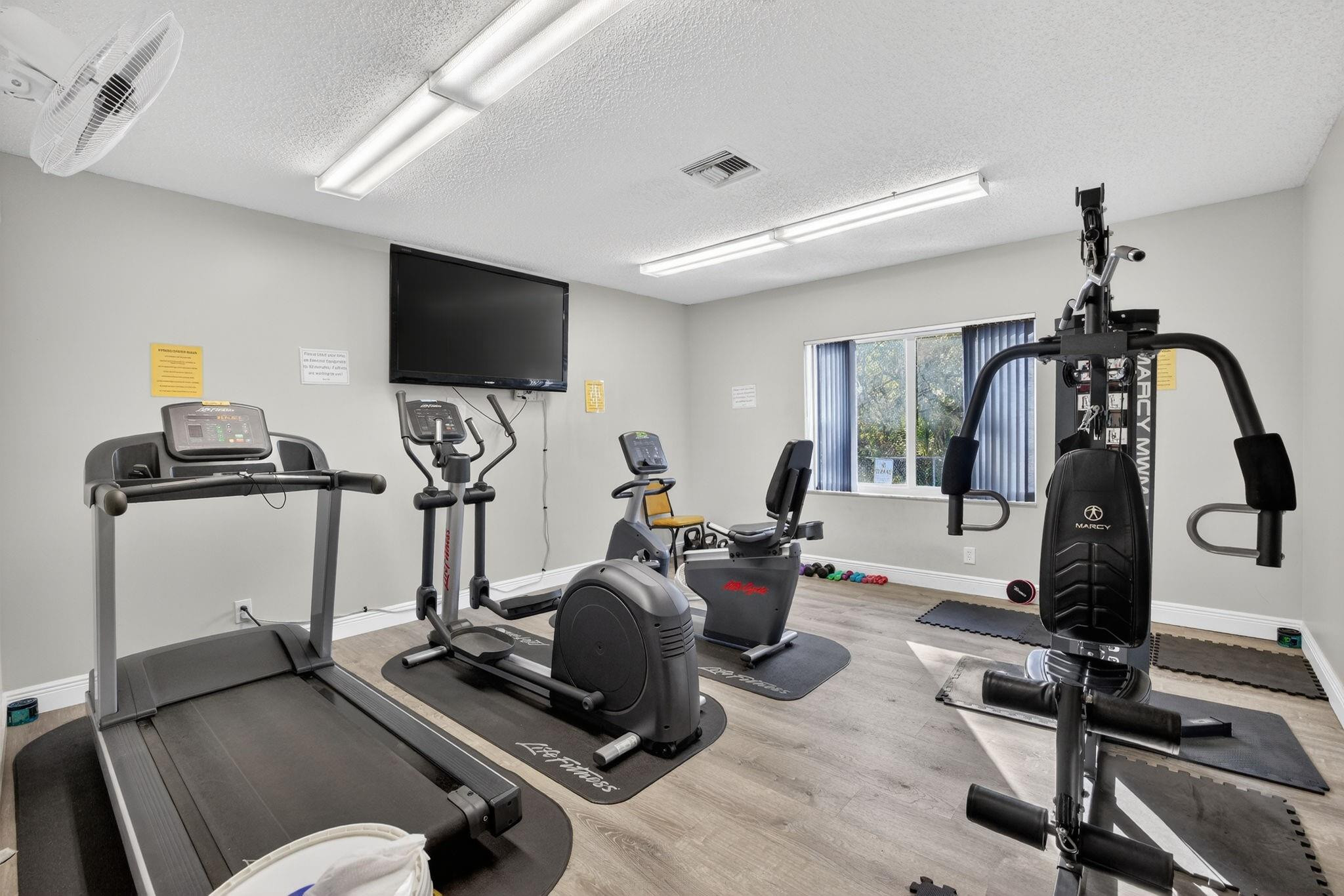 CRYSTAL COURT MANOR - Residential