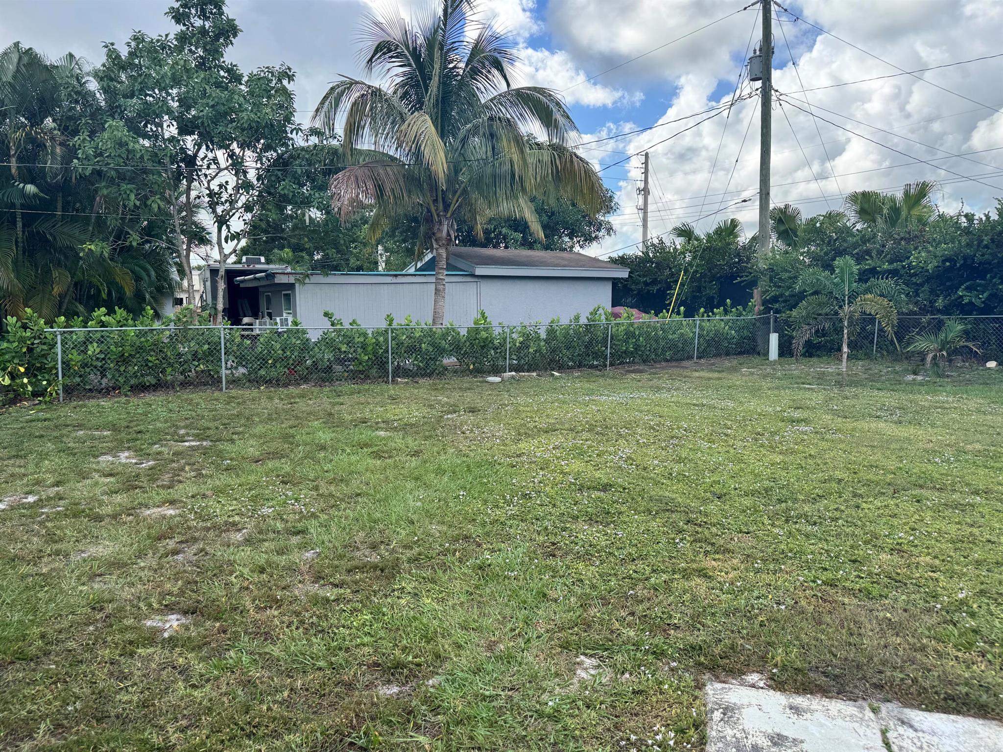 1892 SW Biltmore Street