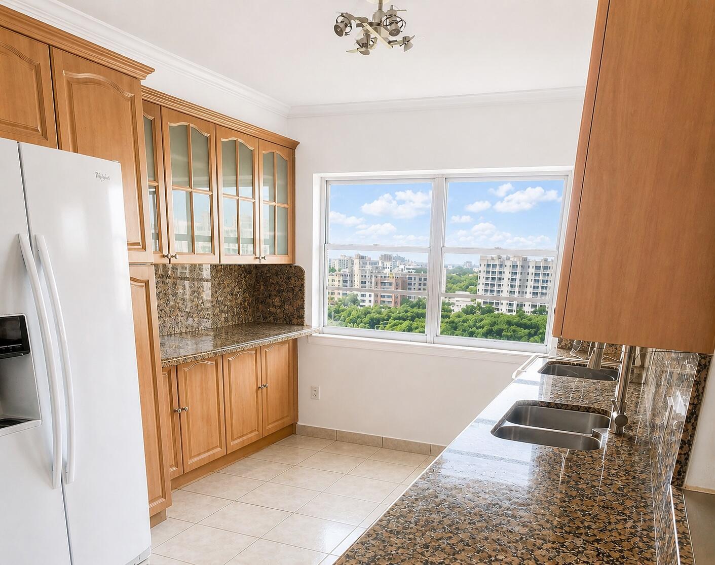 ADMIRALS PORT CONDO WEST BLDG - Residential
