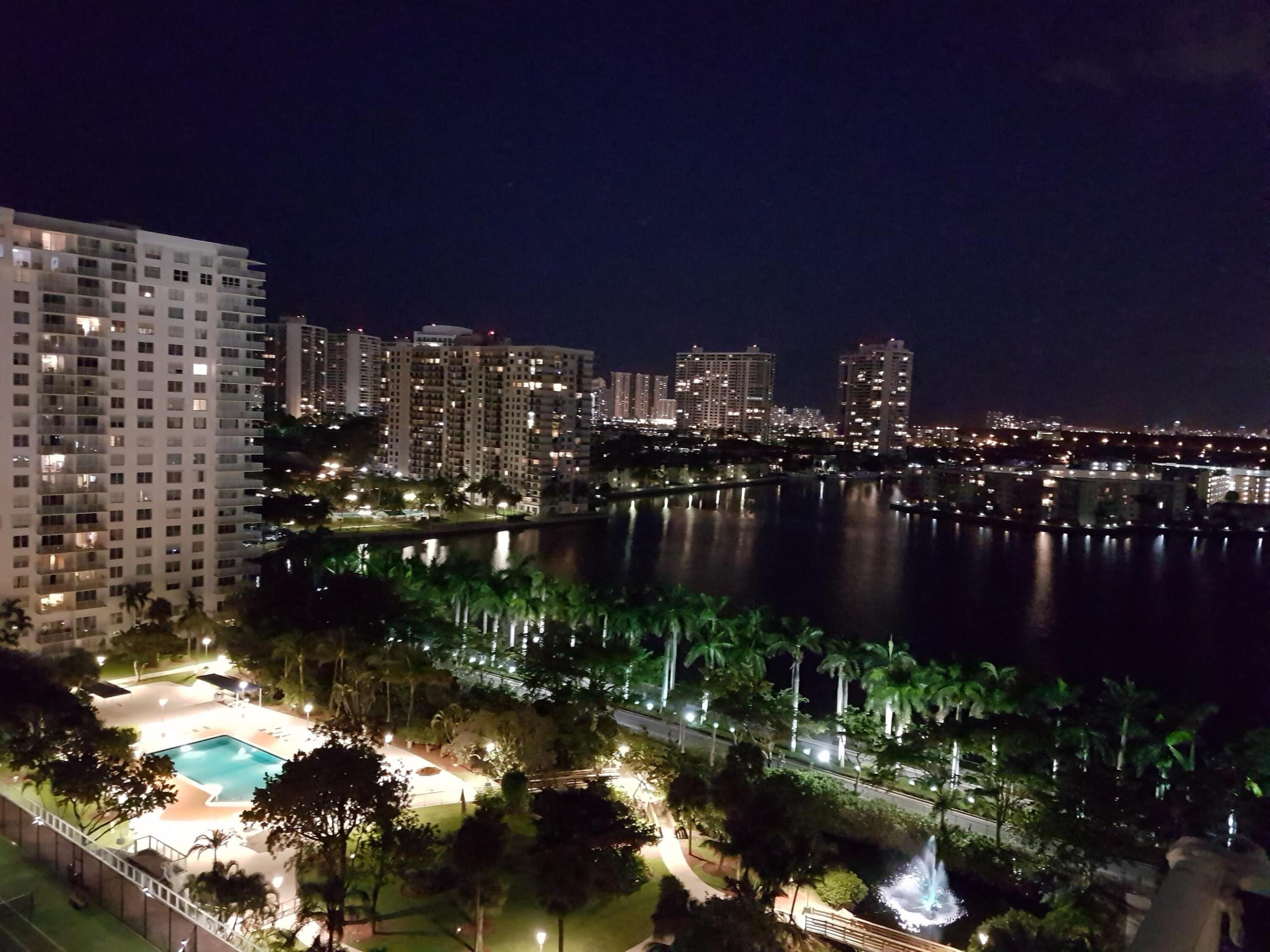 ADMIRALS PORT CONDO WEST BLDG - Residential