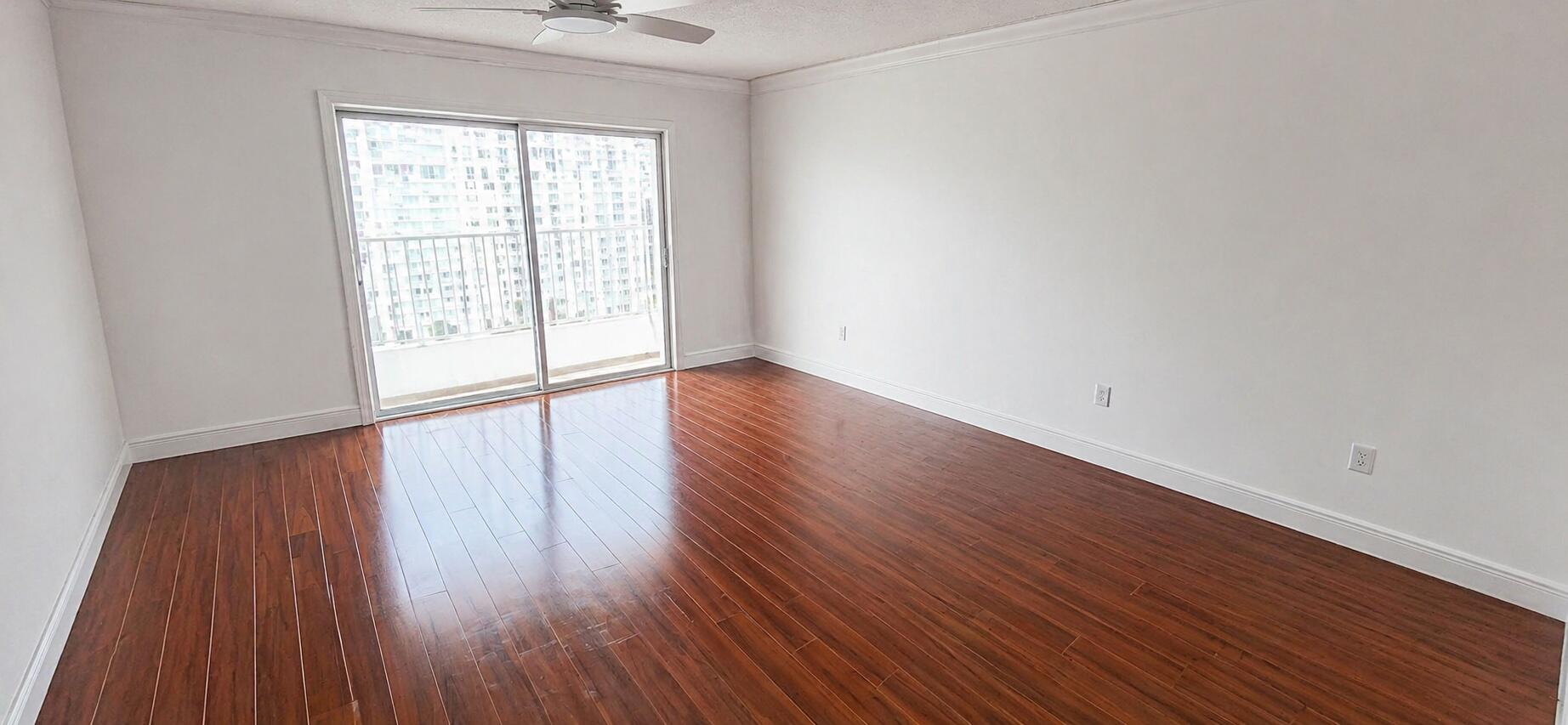 ADMIRALS PORT CONDO WEST BLDG - Residential