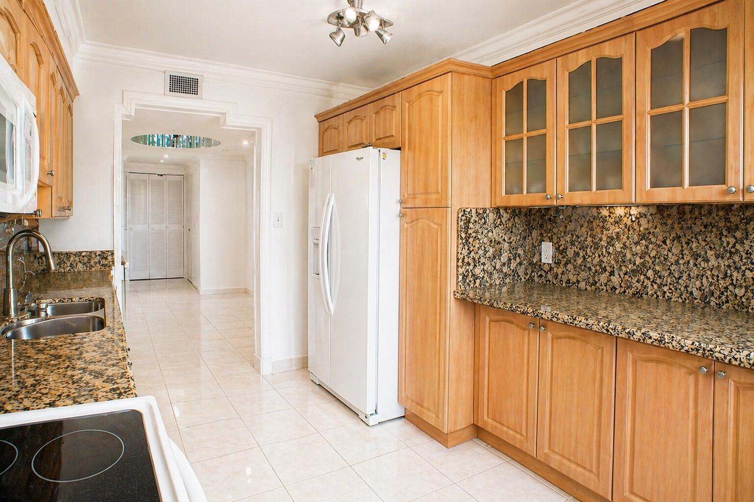 ADMIRALS PORT CONDO WEST BLDG - Residential