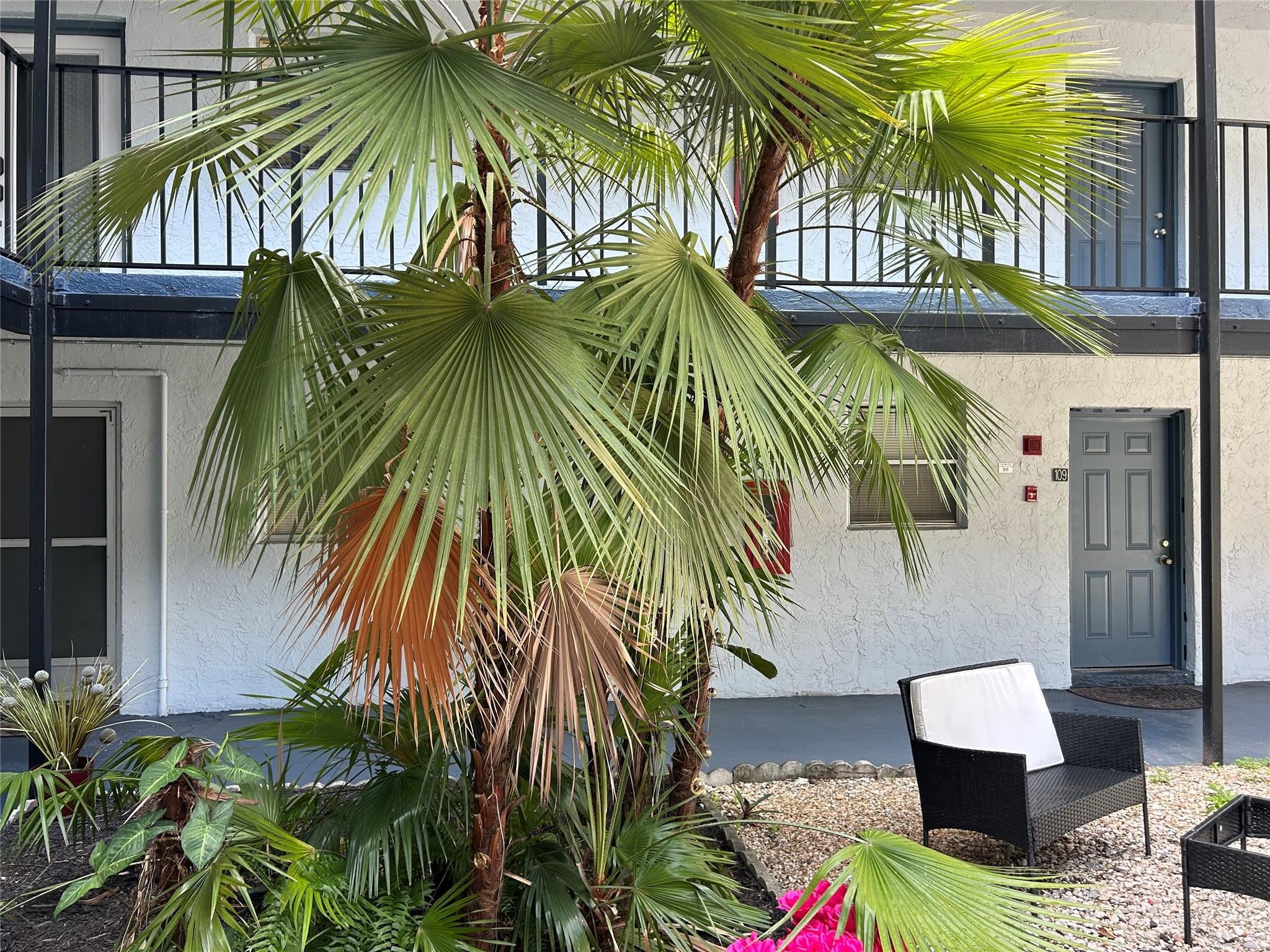View photos, virtual tours, details... 2800 Somerset Drive 109J