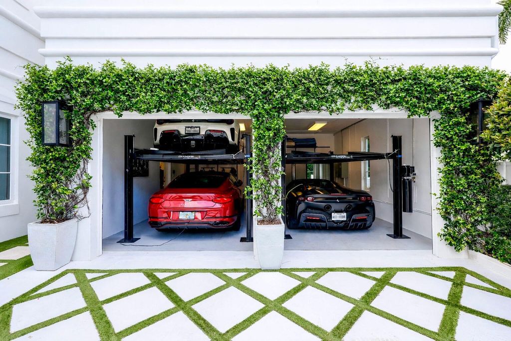 Photo of 5501 S Flagler Drive, West Palm Beach, FL 33405 (MLS # B26009657)