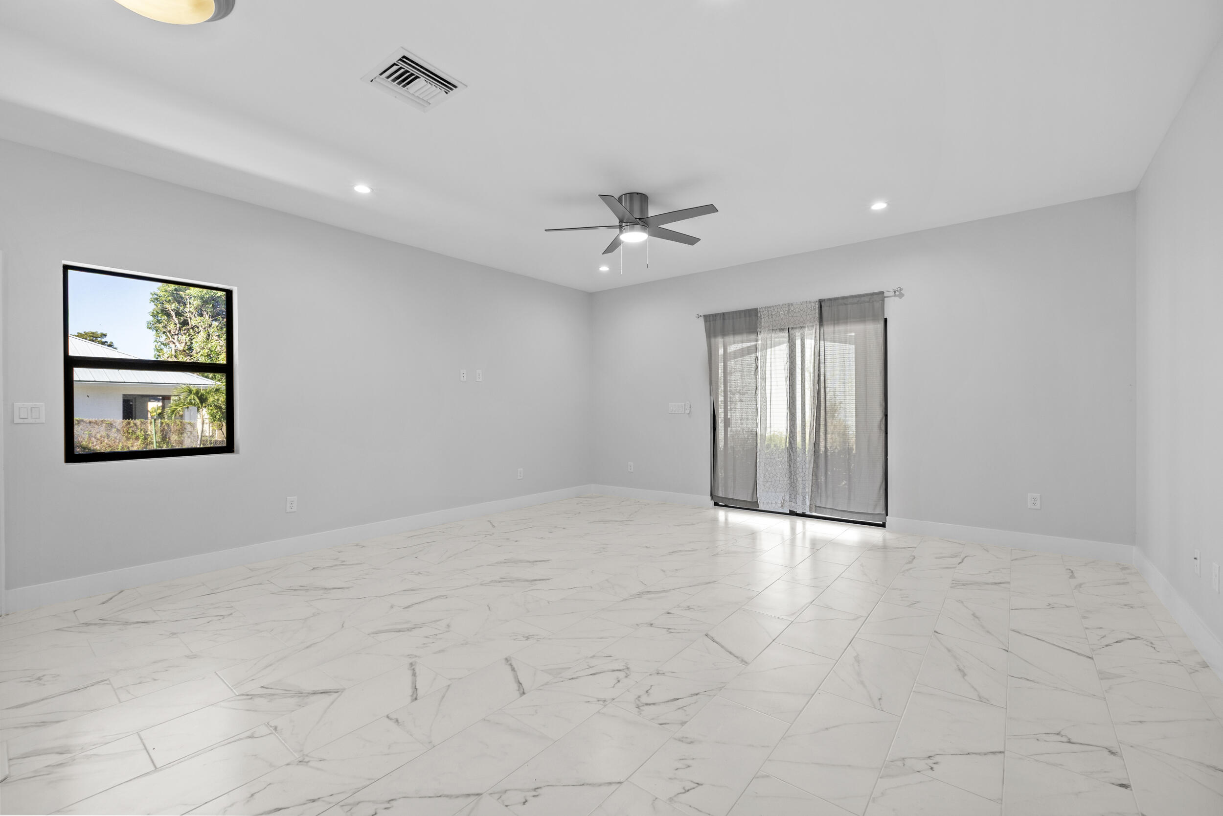 SOUTHRIDGE - Residential