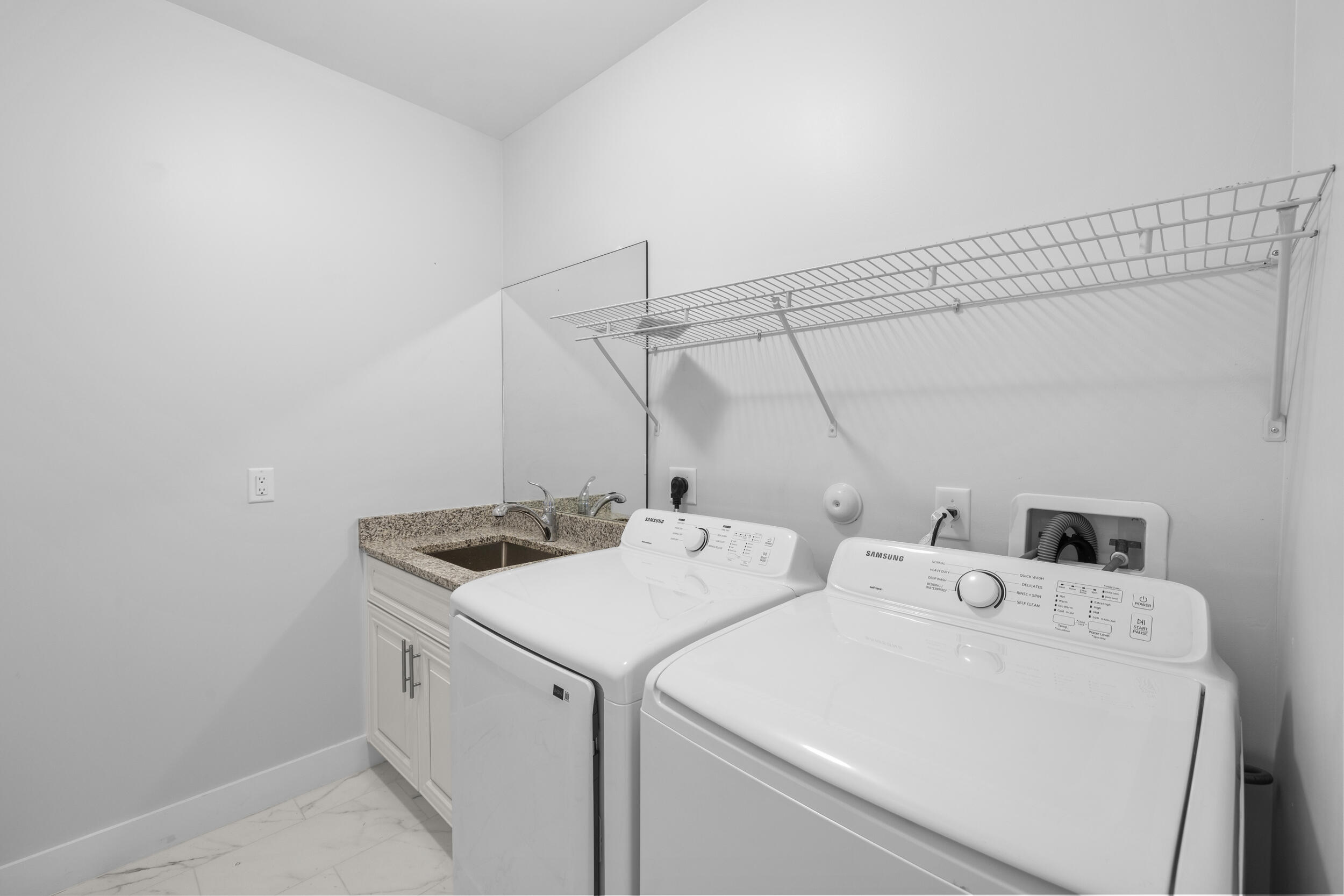 SOUTHRIDGE - Residential