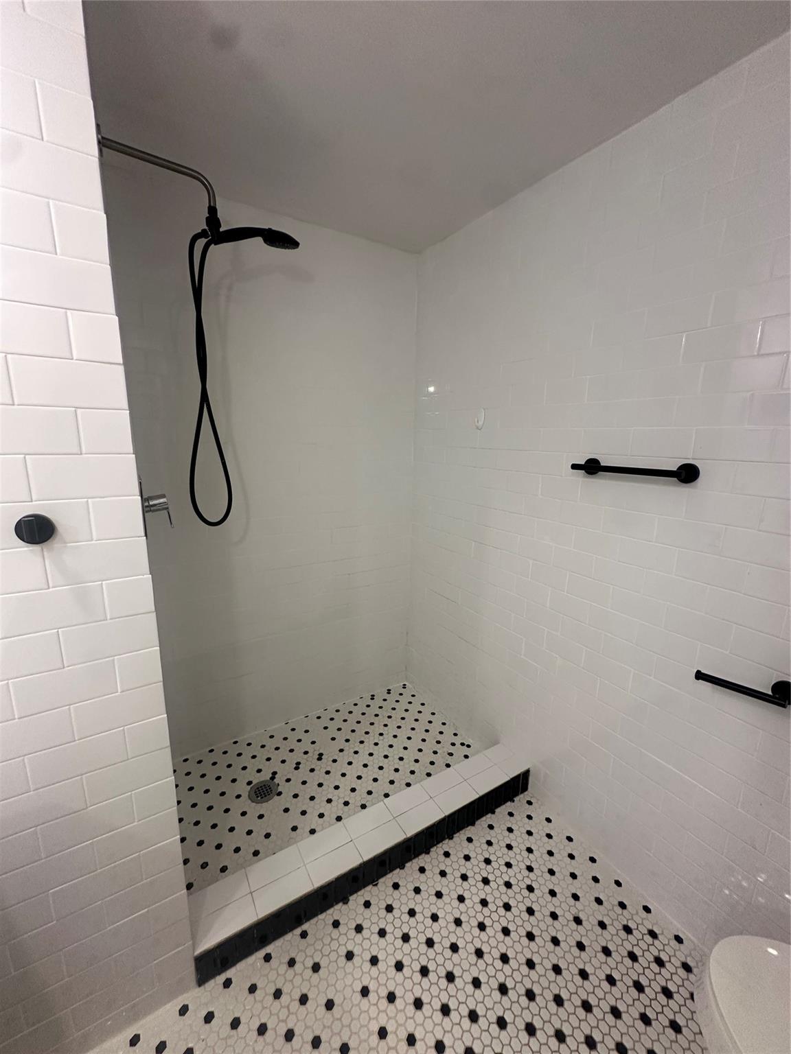Spanish Oaks Condo - Residential Lease