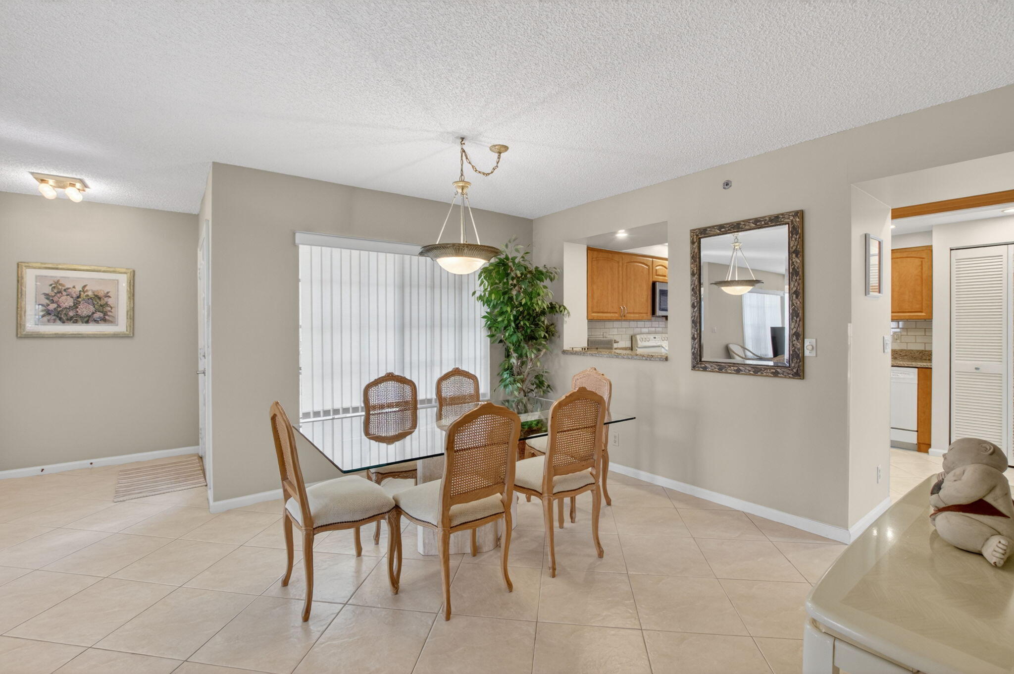 GLENEAGLES CONDO III - Residential Lease