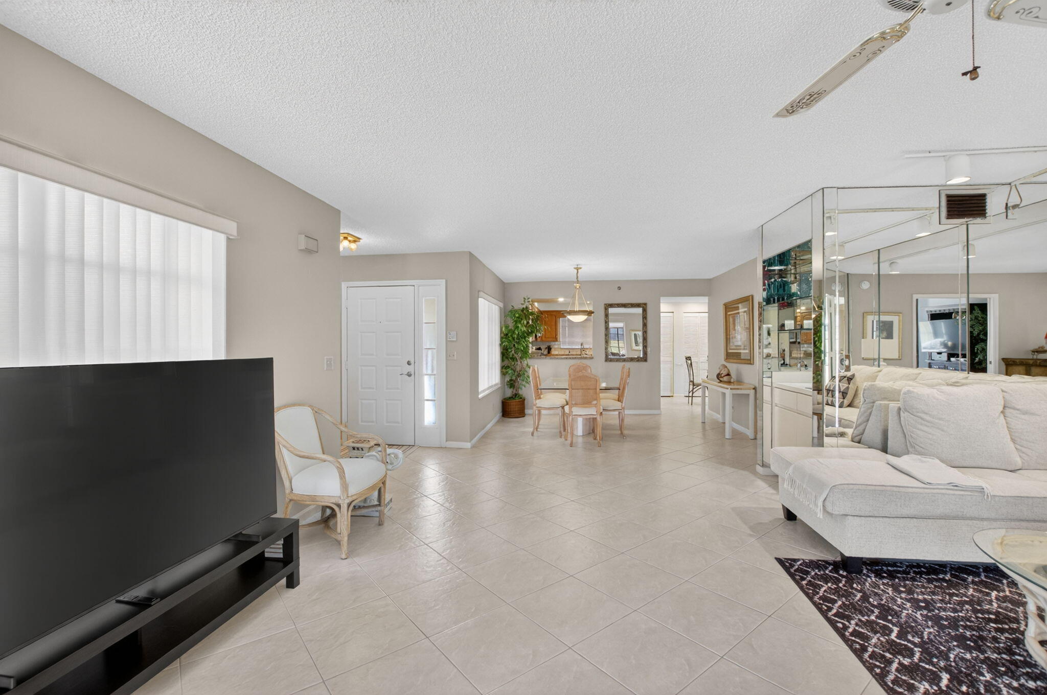 GLENEAGLES CONDO III - Residential Lease
