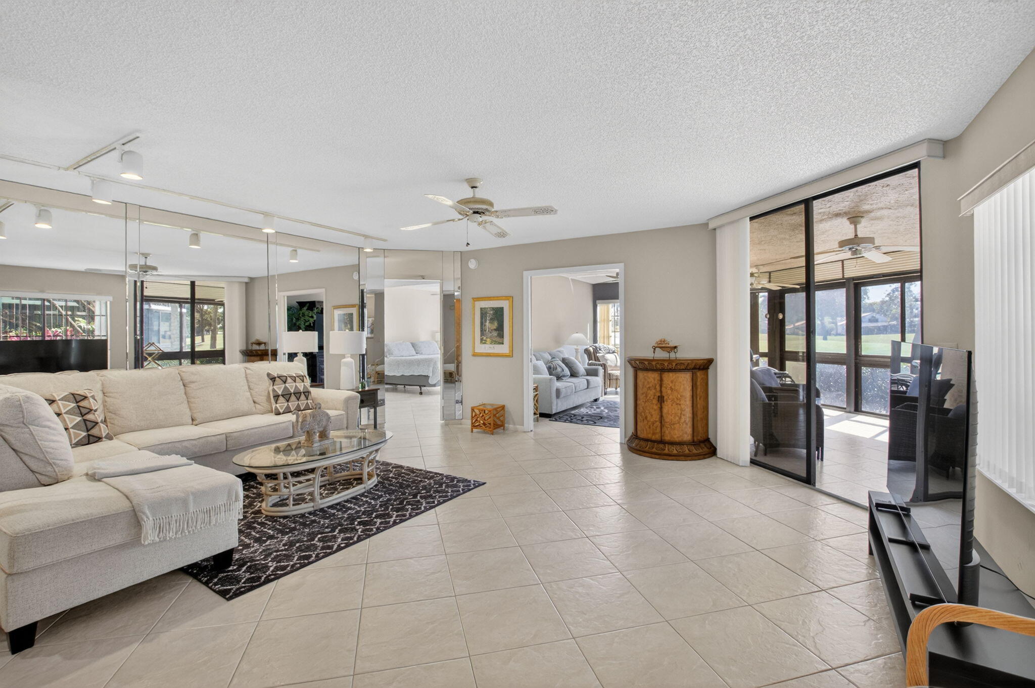 GLENEAGLES CONDO III - Residential Lease