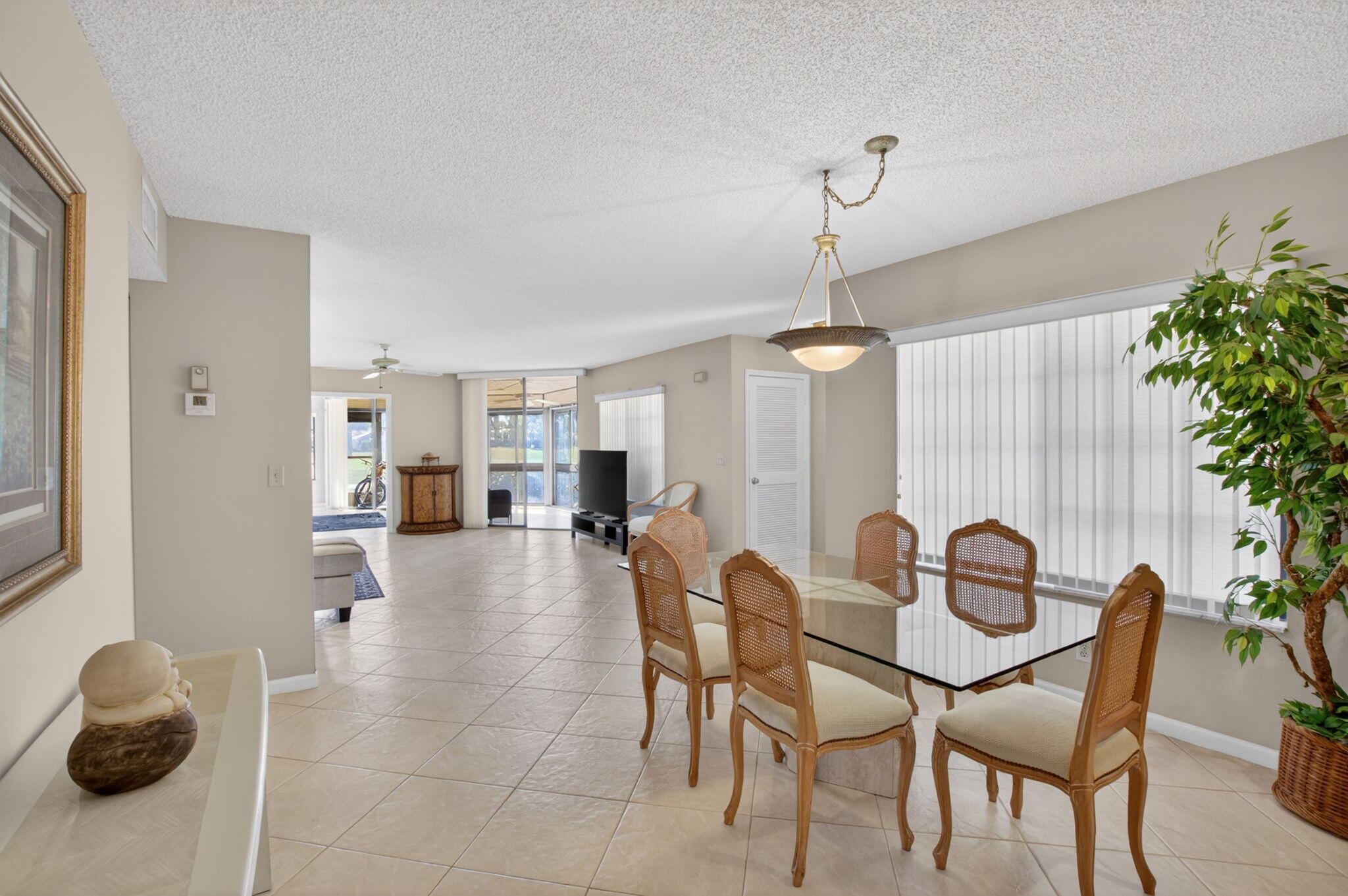 GLENEAGLES CONDO III - Residential Lease