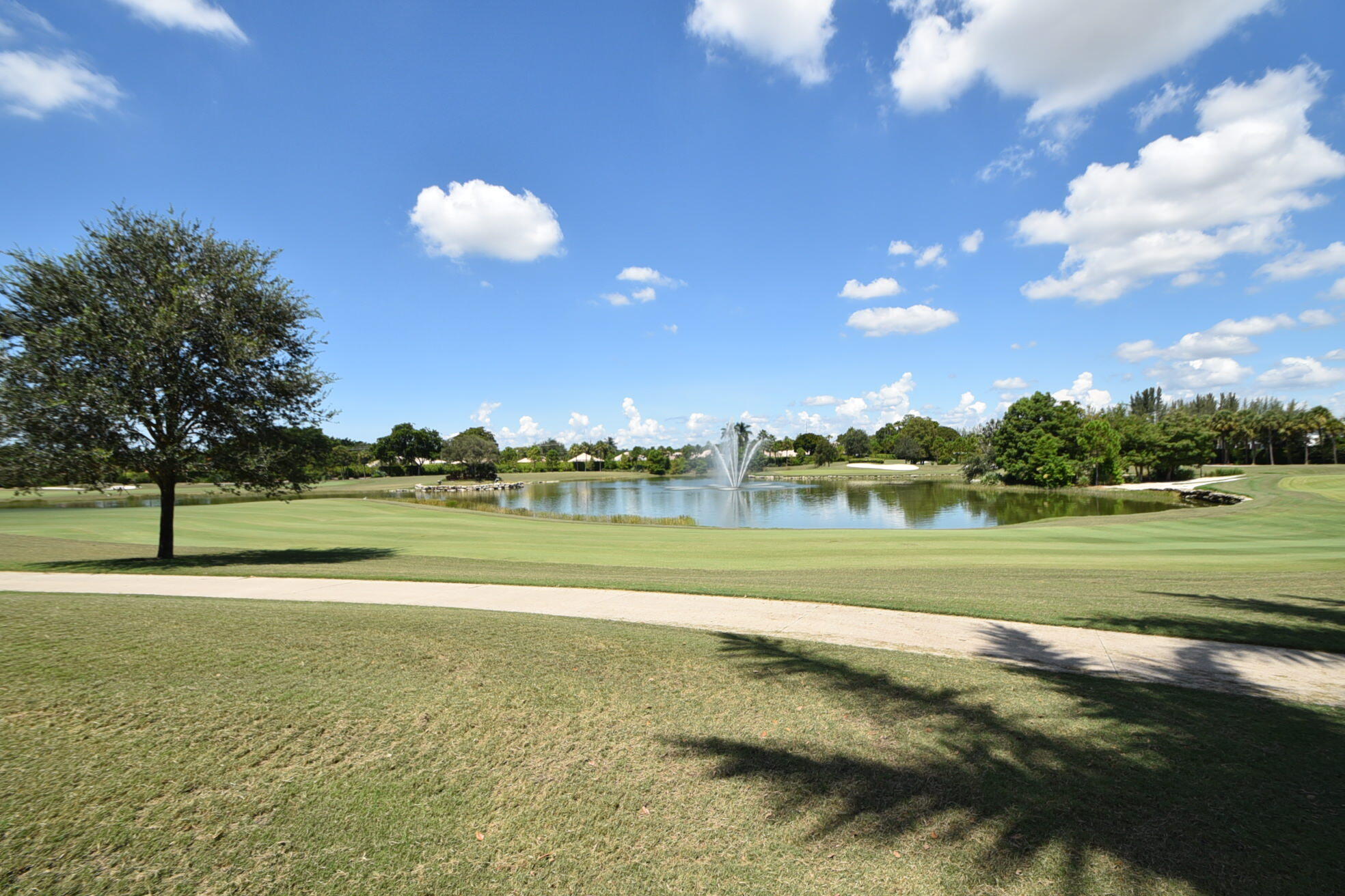 GLENEAGLES CONDO III - Residential Lease