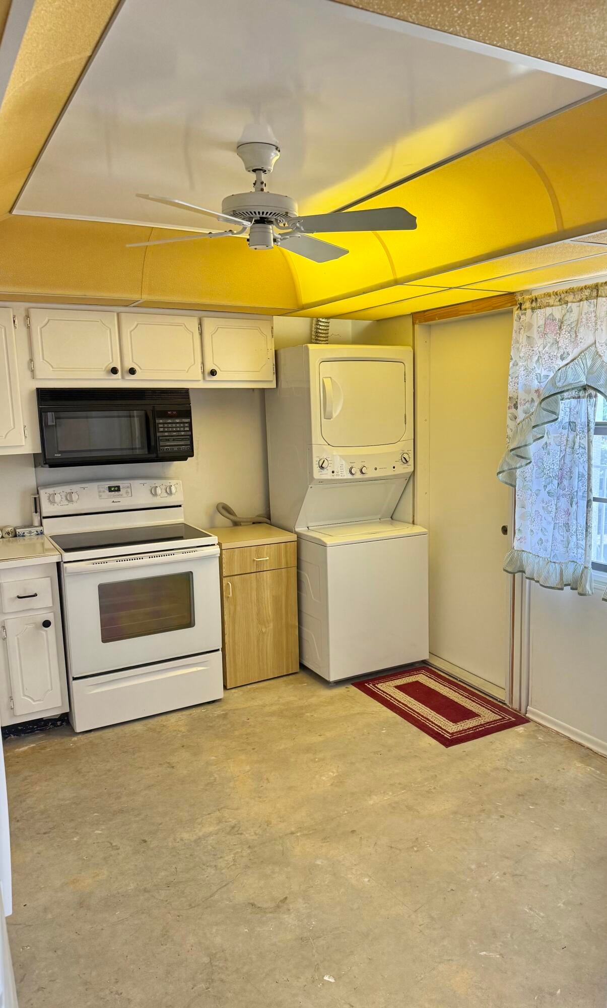 501 SW 11th Place 205A